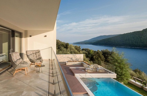 Duga Luka Villa | Beautiful private villa with private pool, WIFI, hot tub, A/C, TV, terrace and pets allowed