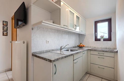 Spadici Apartment | Beautiful spacious apartment (No. 4) with 2 bedrooms 300m to the beach