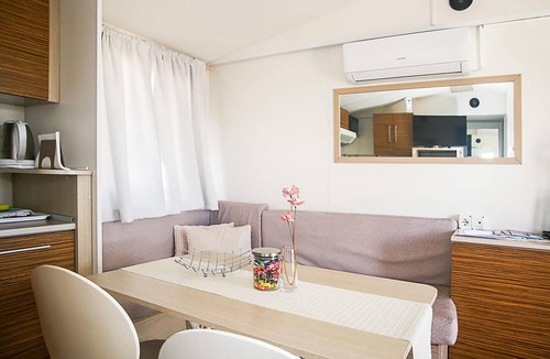 Bristane House | Beautiful (sta)caravan in Drnis with WiFi