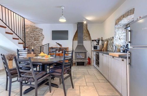 Paradiz House | Beautiful villa for 4 guests with WIFI, private pool, A/C, TV and terrace