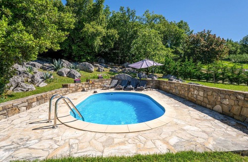 Grabri House | Beautiful villa for 7 people with WIFI, A/C, private pool, hot tub, TV and pets allowed