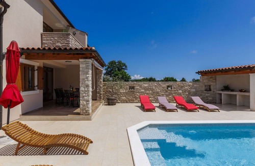 Pavicini House | Beautiful villa for 8 guests with WIFI, private pool, A/C, TV and terrace
