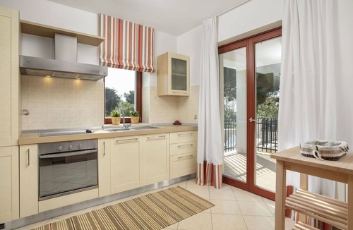 Basanija House | Beautiful villa for 8 people with WIFI, A/C, private pool, TV and terrace