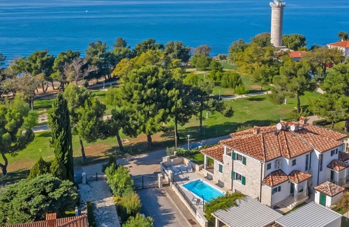 Basanija House | Beautiful villa for 8 people with WIFI, A/C, private pool, TV and terrace