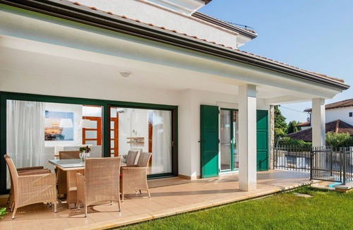 Basanija House | Beautiful villa for 8 people with WIFI, A/C, private pool, TV and terrace