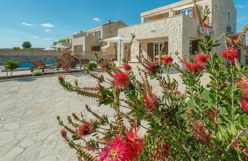 Privlaka Cabin | Beautiful villa in Privlaka with heated swimming pool