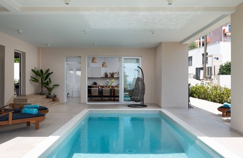 Mravince Villa | Beautiful Villa Naisy