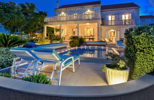 Lumbarda Villa | Beautiful Villa Veritas
