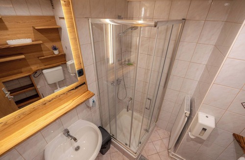 Bled Bed & Breakfast | Bed & Breakfast LakeBled House