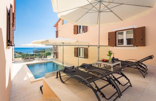 Segotici House | Bella Vista Apartments