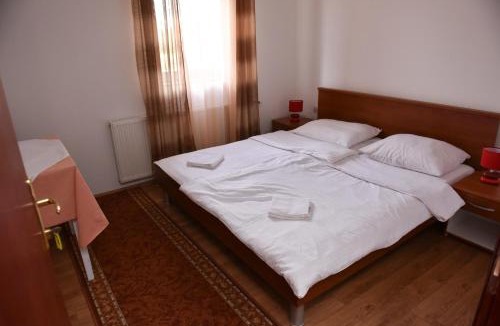 Perusic Bed & Breakfast | Bistro Kristina