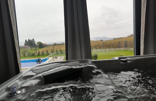 Pisarovina Villa | Blackberry Guesthouse