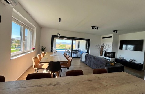 Pisarovina Villa | Blackberry Guesthouse