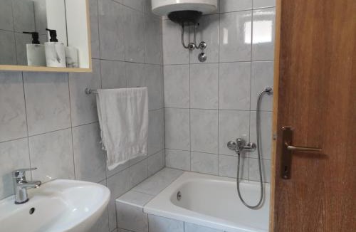 Bogomolje House | Boarding house Vide