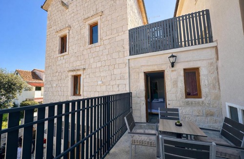 Trogir Hotel | Boutique Rooms Malo More - Old Town and Parking