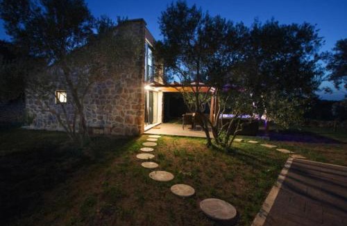 Lukoran House | Capesanta