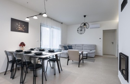 Rakalj Villa | Casa BellaNika