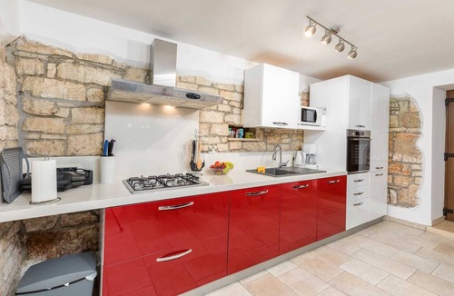 Jakovici Villa | Casa Serena – Your Istrian Paradise with Pool, Jacuzzi & Playground
