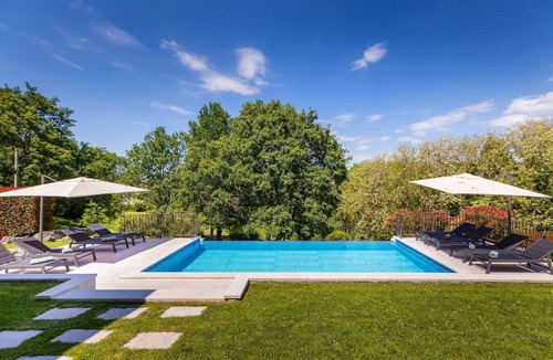 Jakovici Villa | Casa Serena – Your Istrian Paradise with Pool, Jacuzzi & Playground
