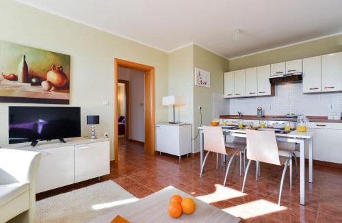 Lun Apartment | Cecilia Apartments - stunning sea views and relaxing Mediterranean getaway
