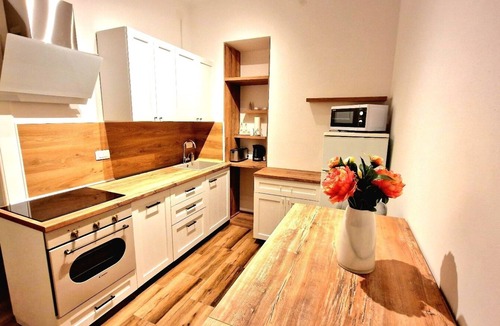 Zagreb Apartment | Charming 1-bedroom apartment in beautiful Zagreb, down town with WiFi, AC