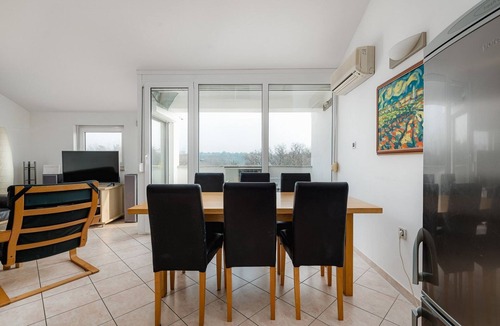 Monterol Apartment | Charming flat just 200 metres from the beach, ideal for ATP tournament