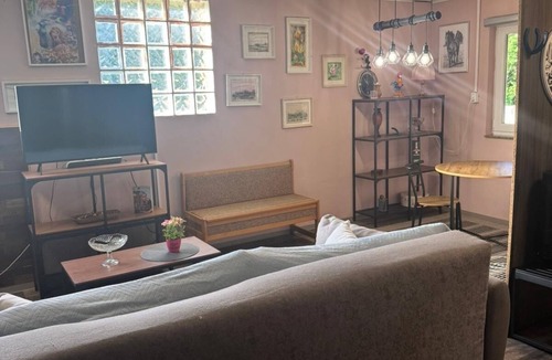 Pohorje Apartment | Charming Modern Cozy Apartment with AC in peaceful Oplotnica