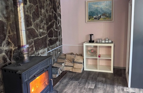 Pohorje Apartment | Charming Modern Cozy Apartment with AC in peaceful Oplotnica