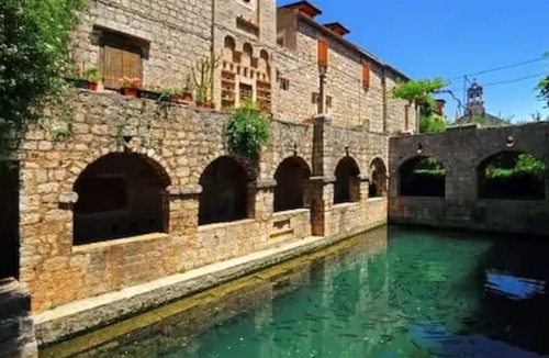 Stari Grad Apartment | Charming Old Town Getaway