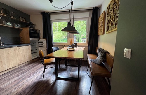 Zaga House | Charming renovated 2 bedroom house sleeps 5