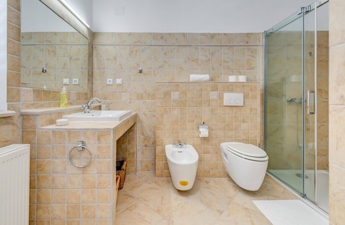 Milna (Brac) Villa | Charming Villa 20m from the Beach, Pool, 6 bedrooms, Garden, Free WiFi & Parking