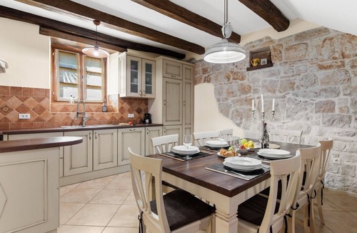 Brecevici Villa | Charming Villa Banko with a beautiful garden