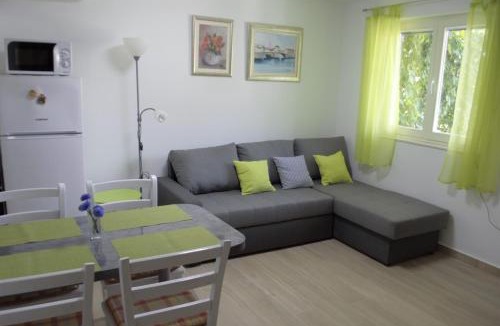 Arbanija Villa | Charming villa with sea view and swimming pool