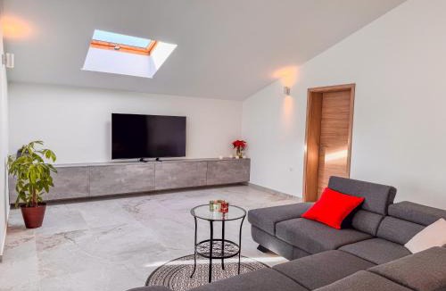 Kuceli Apartment | Chic Spacious Apartment Surrounded by Nature Near Opatija