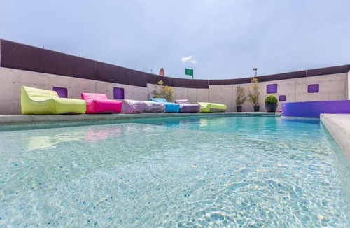 Vintijan House | City finca with private heated pool, jacuzzi