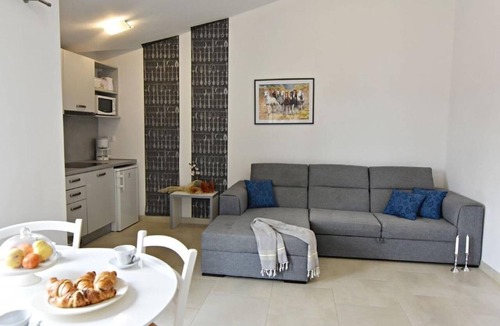 Tar Apartment | Comfortable holiday flat NOA 2 Tar with pool access