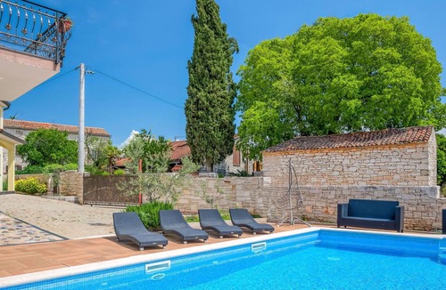 Tar Apartment | Cosy apartment for 2 guests with pool, WIFI, A/C and TV