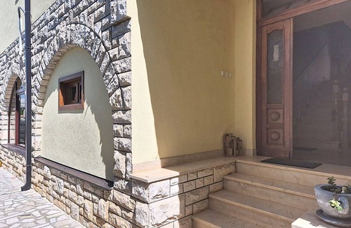 Finida Apartment | Cosy apartment for 2 people with A/C, WIFI, TV, terrace and pets allowed