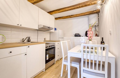 Rukavac Apartment | Cosy apartment for 3 guests with private pool, A/C, WIFI, TV and terrace