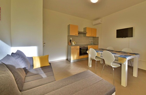 Sibinj Krmpotski Apartment | Cosy apartment for 4 people with WIFI, A/C, TV and terrace