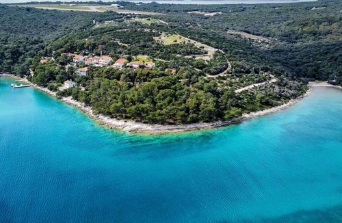 Artatore Apartment | Cosy apartment for 6 people with A/C, WIFI, hot tub, TV and patio