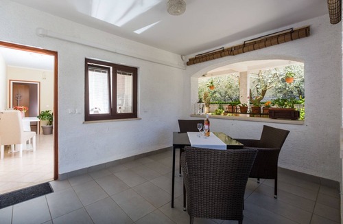 Spadici Apartment | Cosy apartment just 400 metres from the beach with parking, washing machine and garden