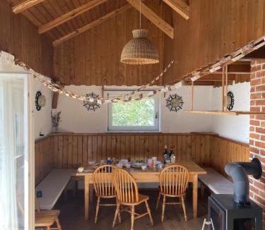 Dane House | Cosy countryside cottage with indoor fireplace