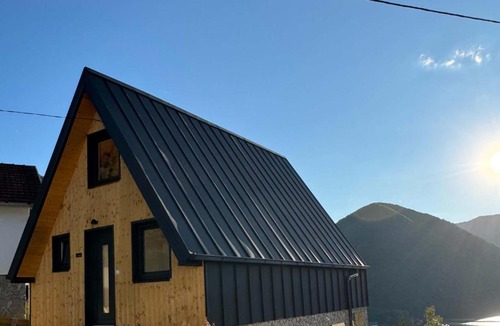 Jajce House | Cottage Arinda