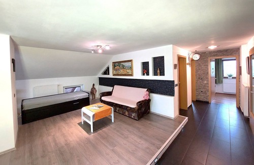 Dobrova-Polhov Gradec Apartment | Countryside Two Bedroom Apartment near Horjul