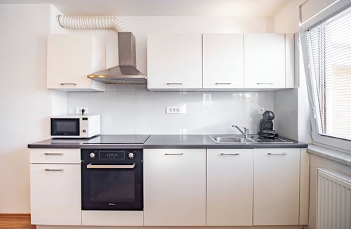 Ljubljana Apartment | Cozy 2-bedroom apartment in beautiful Ljubljana with AC