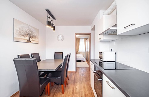 Ljubljana Apartment | Cozy 2-bedroom apartment in beautiful Ljubljana with AC