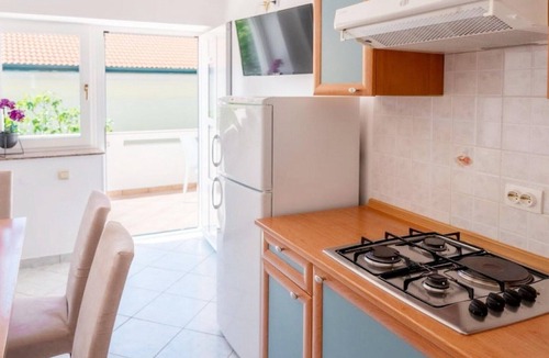 Povljana Apartment | Cozy Apartment for 5 near the Sea