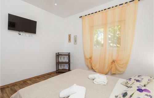 Cesarica Apartment | Cozy Apartment In Karlobag- Ribarica