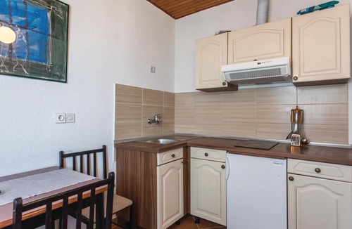 Klek Apartment | Cozy apartment in Klek with house sea view